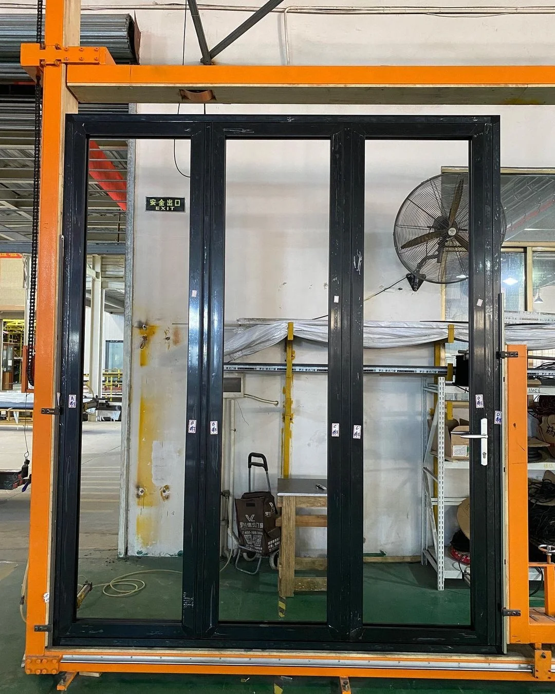 Commercial  Shop Windproof Folding Door Soundproof Exterior Bifold Doors Accordion Bi-folding Doors