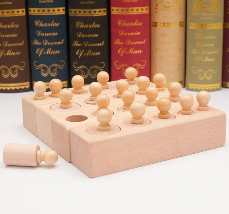 Hot Selling Montessori Baby Wooden Toys Log Small Socket Cylinder Building Blocks Educational Toys