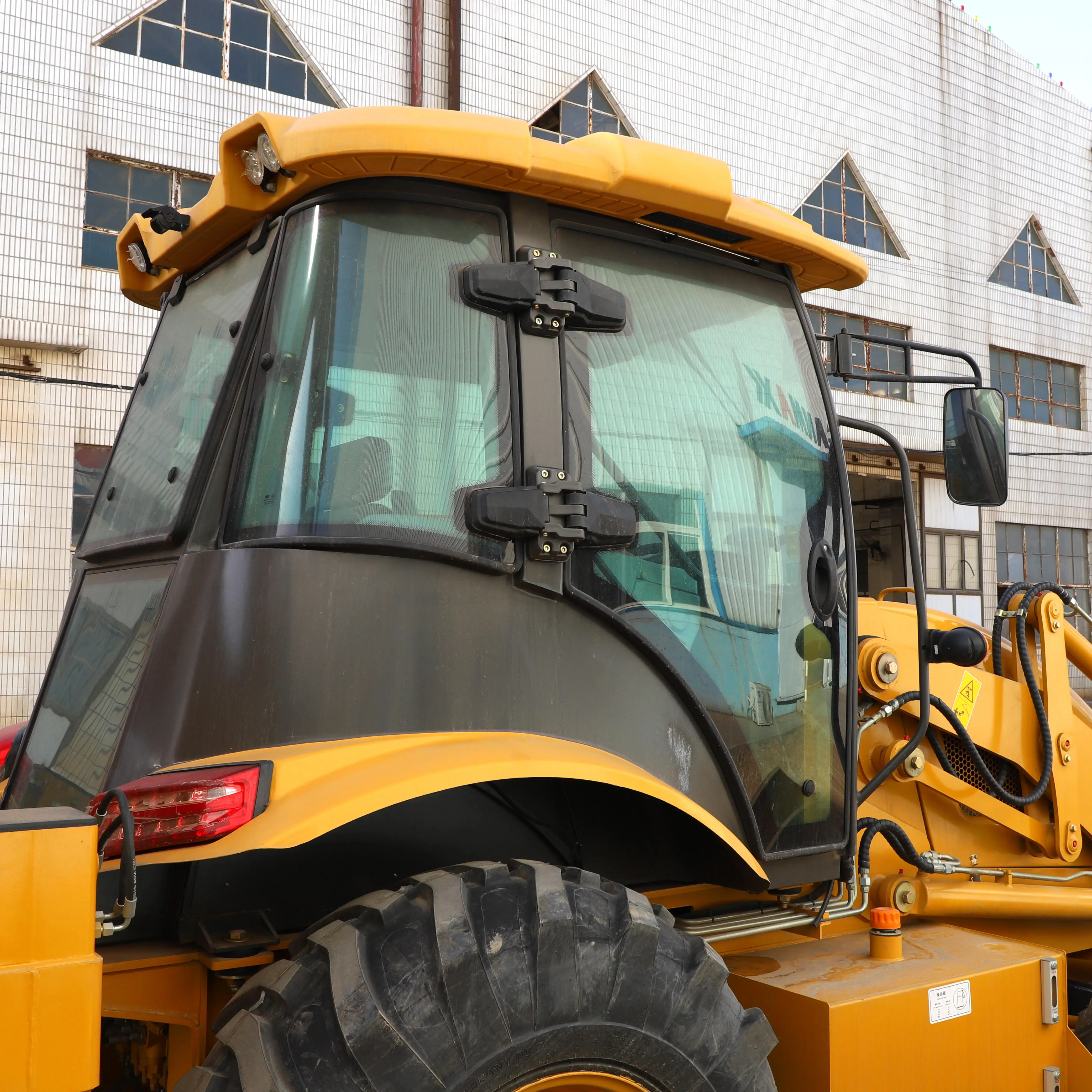  Китайский мини-экскаватор-погрузчик CANMAX CM778A 3cx тракторный экскаватор-погрузчик по предоплатной