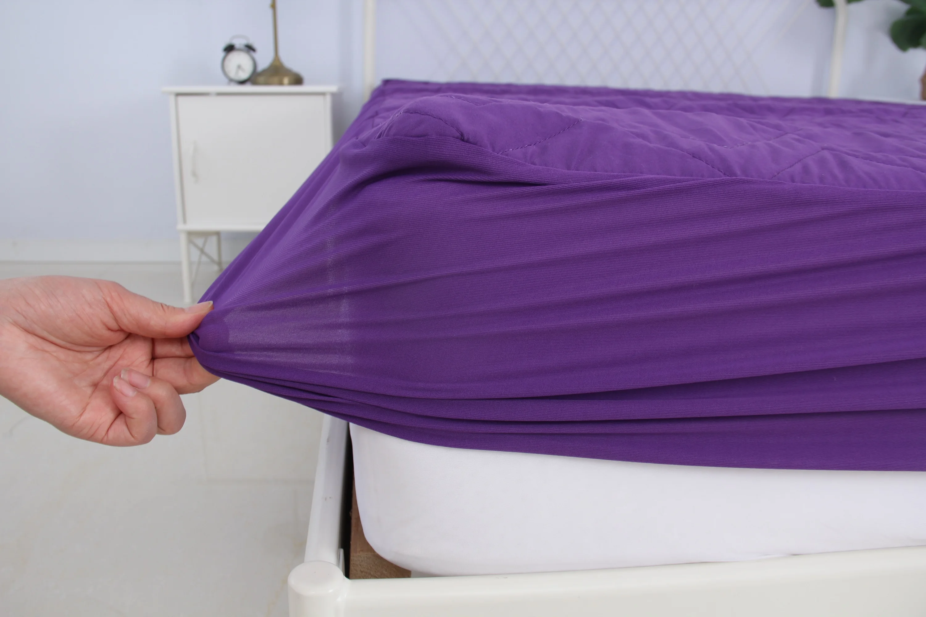 Mattress Cover for Your Home Quilted Soft Waterproof Purple Color Bedroom OEM 100% Polyester 40 Adults Plain Knitted Bed Mat