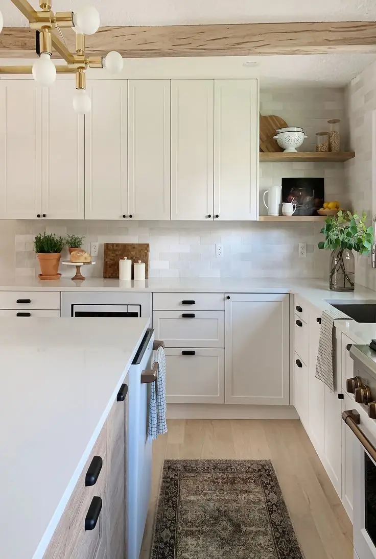 Vermont White Kitchen Flat Panels Home Furniture MDF with Pure Colored door panel Clean and Neat for Builder