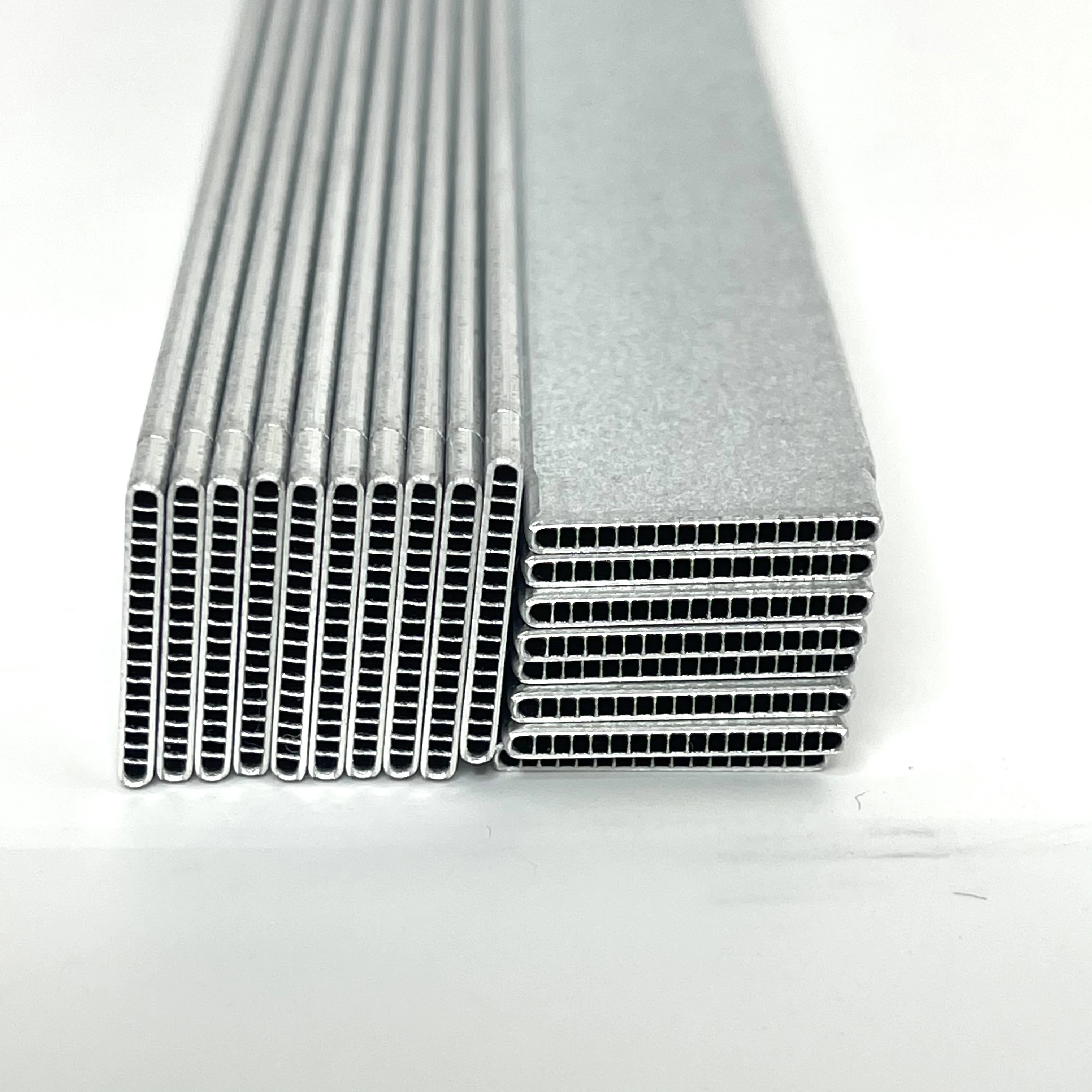 Manufacturers custom low price aluminum alloy flat aluminum tube micro channel radiator tube