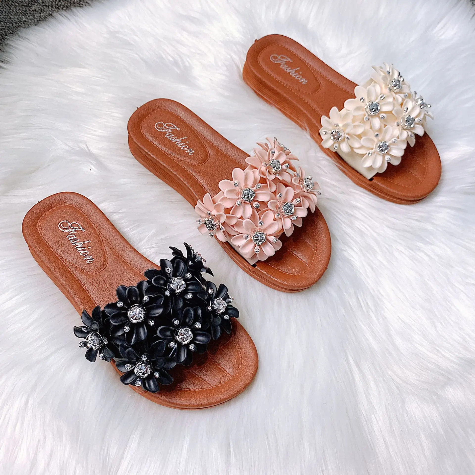 Women famous brands slippers Korean version flower drill buckle casual designer slippers