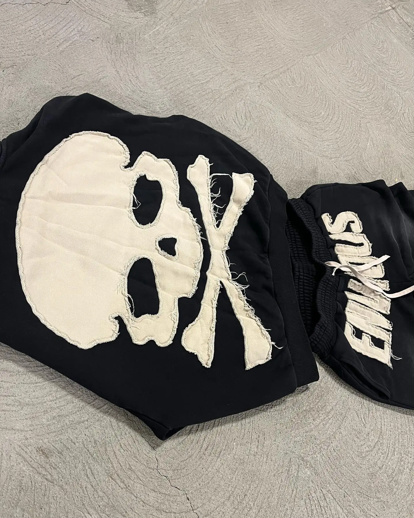 Custom Logo Distressed  French Terry Oversized Boxy Hoddies Applique Embroidery Patch Raw Edge Zipper Hoodies Men