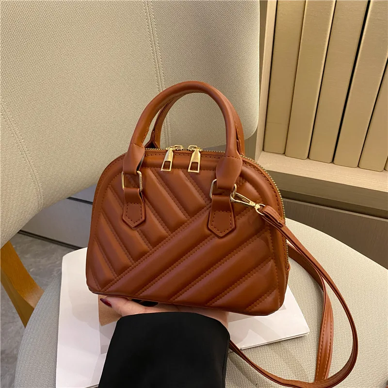 Customized Fashionable Solid Color Rhombus Handbag  Casual One-Shoulder Cross-Body PU Shell Bag Handbags Custom Backpack Design