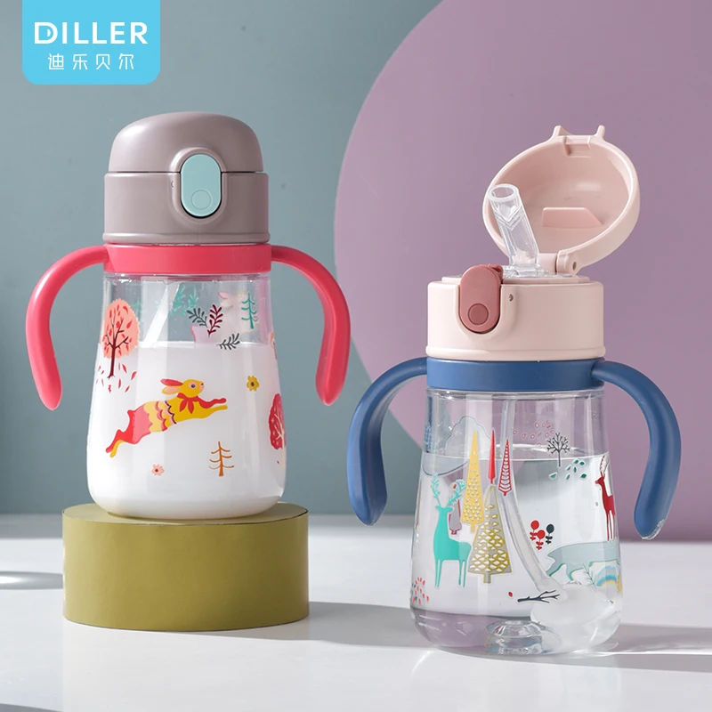 Customized Wholesale Cartoon Straw Bottle Safe Tritan bpa free Baby feeding bottle With Handle and Strap
