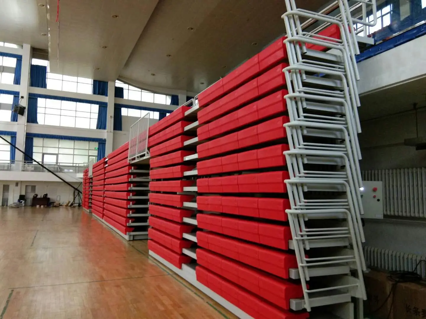 telescopic stadium stands with plastic bench