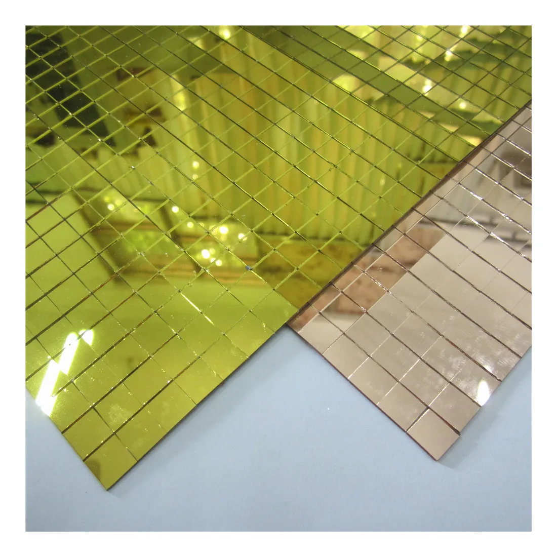 Self-Adhesive Mirrors Mosaic Tiles Mini Square Glass Decorative Craft DIY Accessory for Party Home Decor