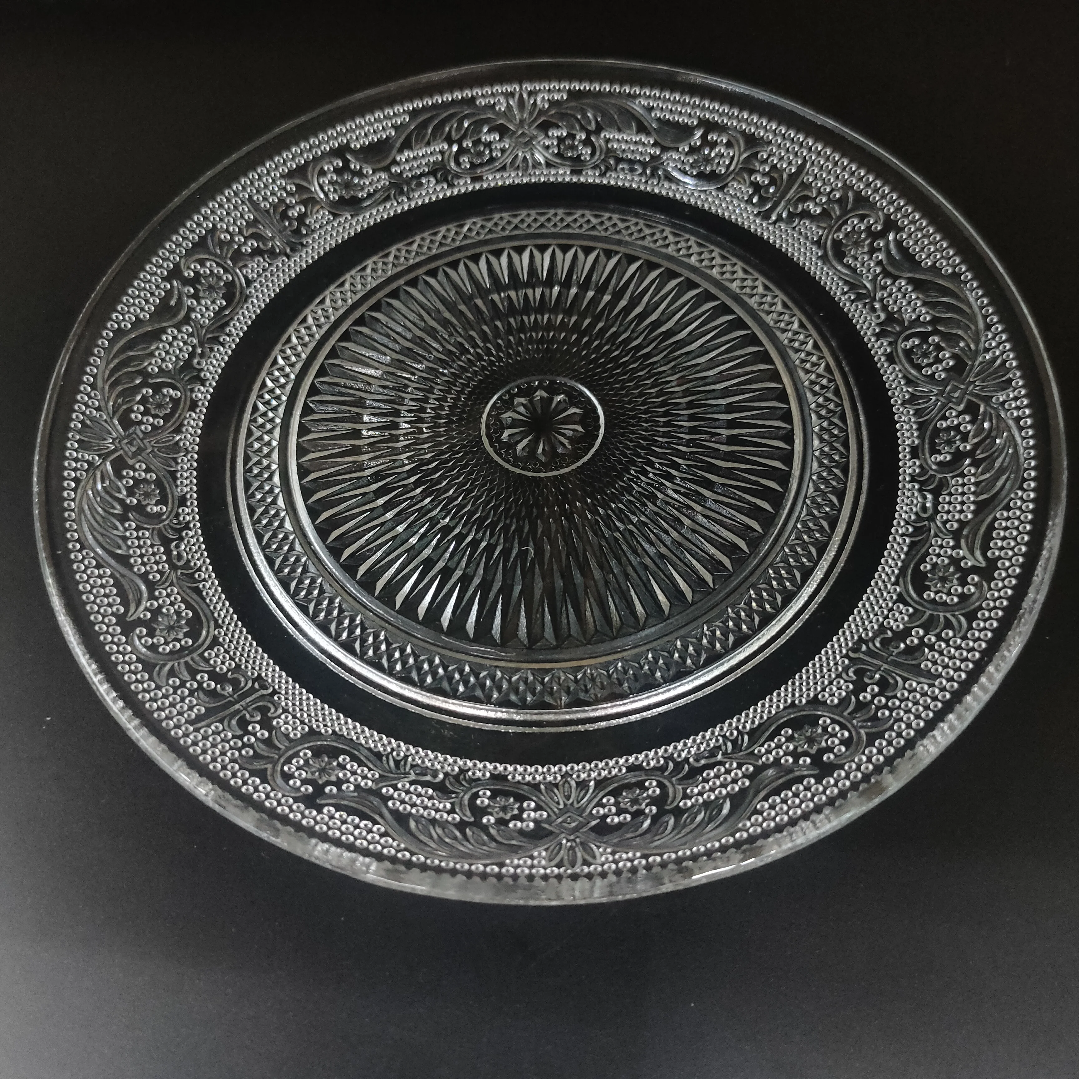 Plates glass For Fruit round shape dishes factory price glass fruit plates