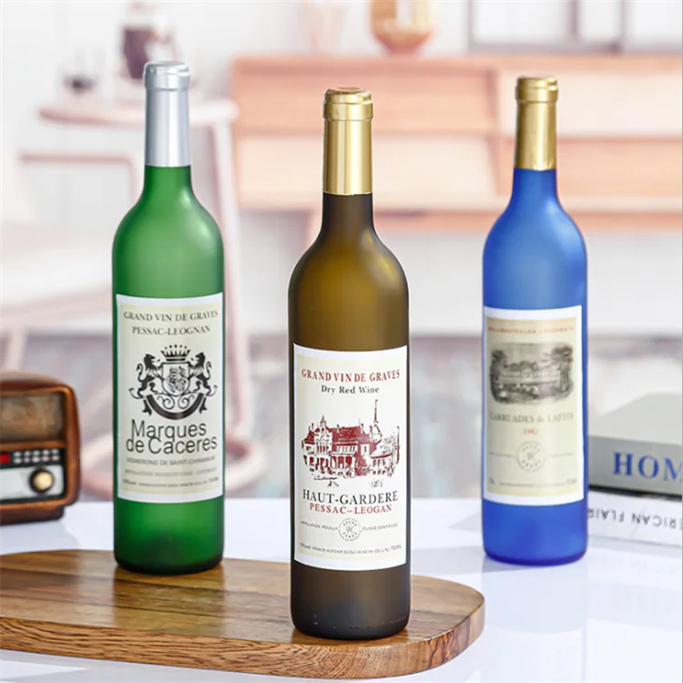 750ml Glass Wine Dispenser High Color Sealed Empty Wine Bottle with Hot Stamping Screw Cap Seal for Wine Cabinet Ornament