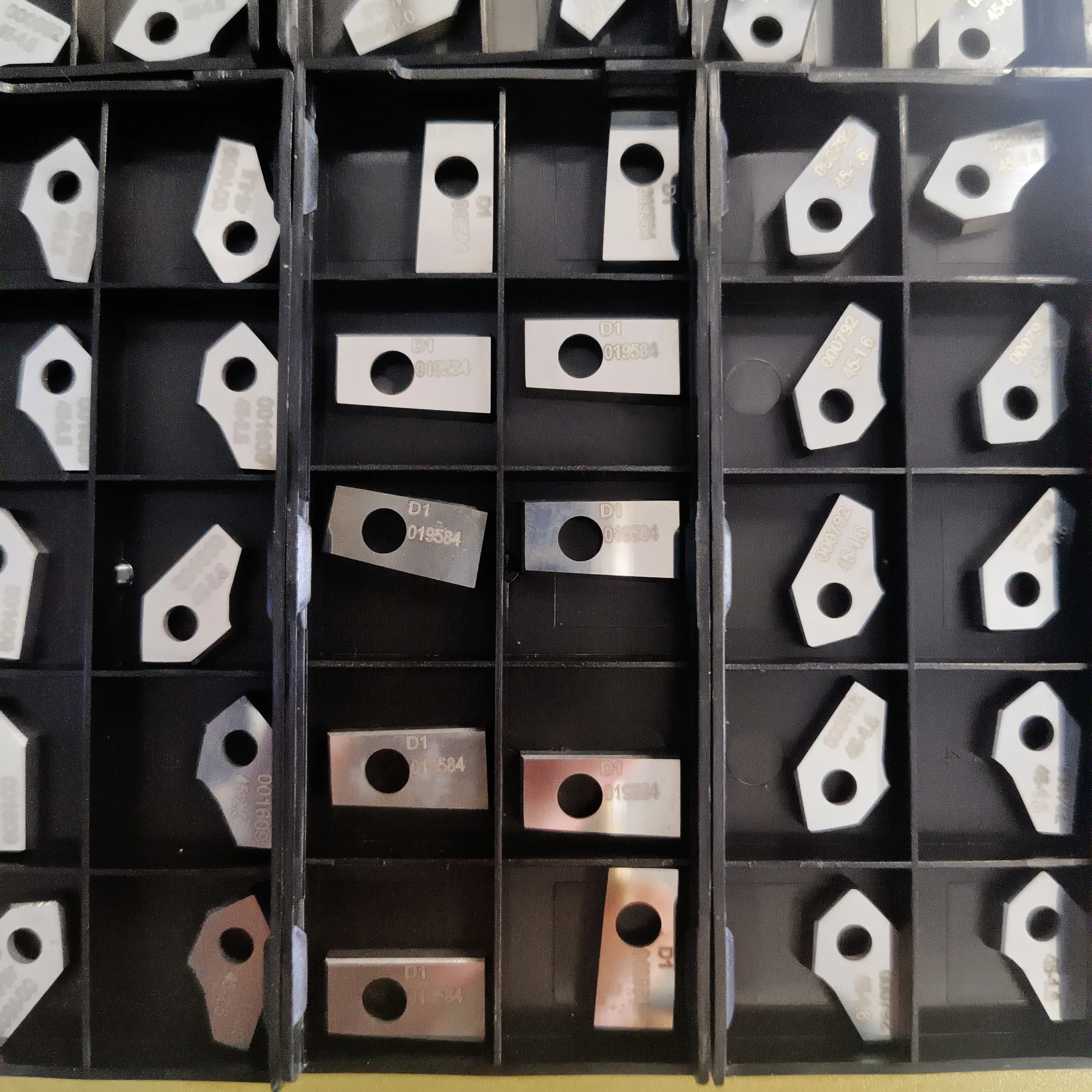 SERDI NEWEN SERIES Carbide Cutting Bits Single Angle Concave Radius Twin Angles 3 Angles 30 45 Degree Valve Seat Blade