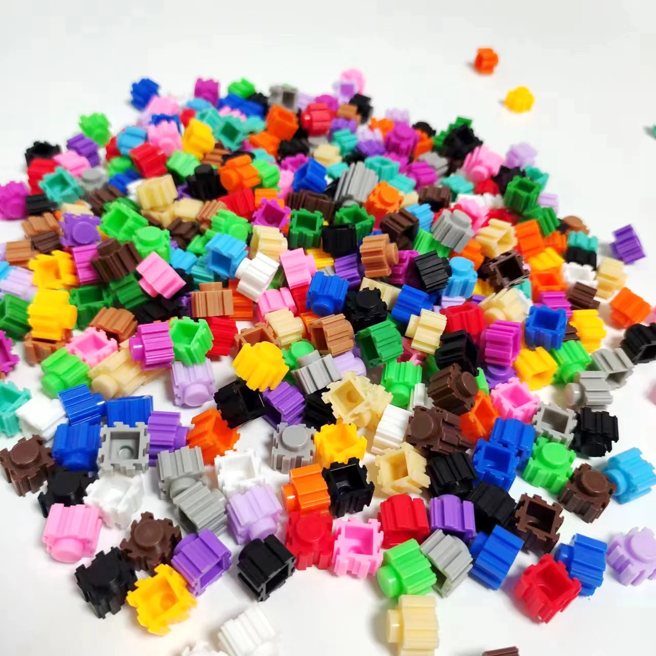 Factory Directly Wholesale Bulk 8mm ABS Building Blocks 3D Puzzle DIY cartoon character Diy Blocks Gift