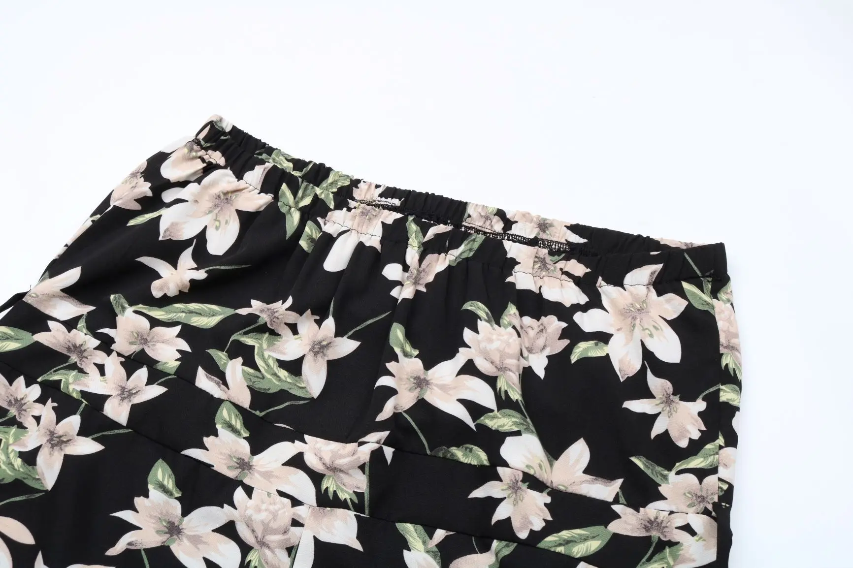 
Summer 2021 Chest Wrap Top and Loose-Fitting Trousers Casual Chiffon Floral Jumpsuit 