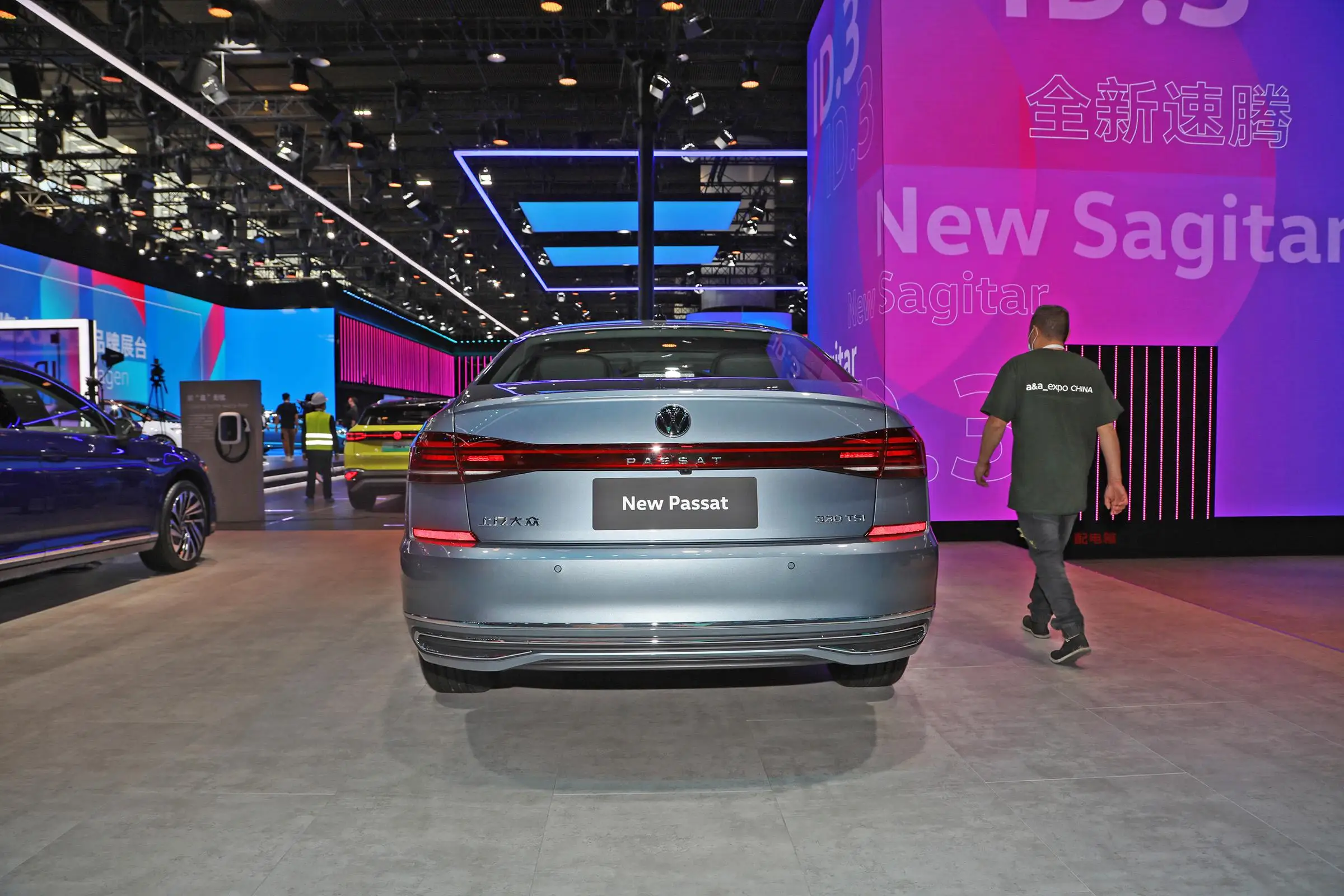 2024 Заводская распродажа 4D Седан VW PASSAT 1 4 T 2 0 DCT многофункциональный руль 8l двигатель Китай дешевый Volkswagen Passat