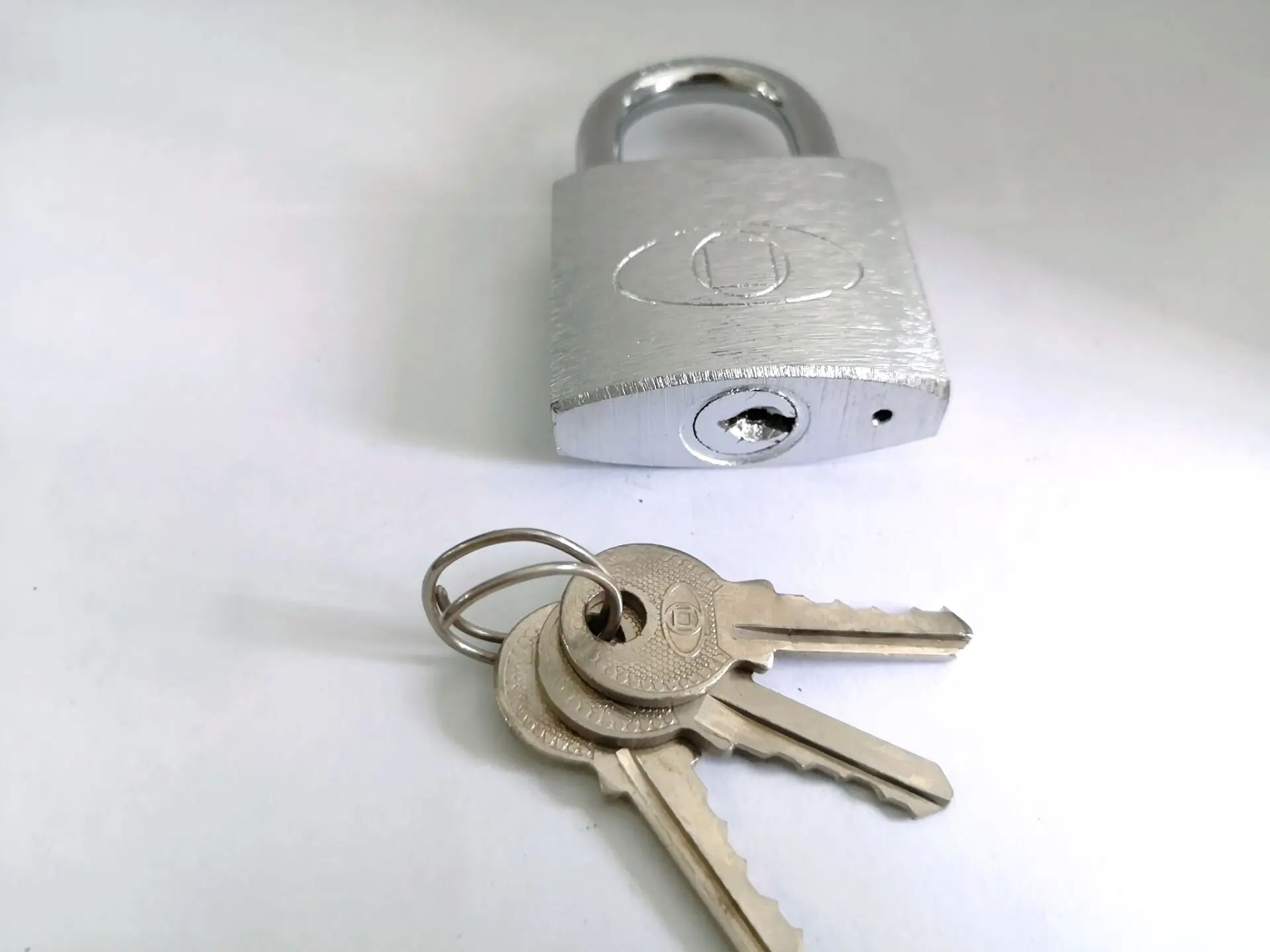 
FANG YUAN Silver paint lock iron padlock 
