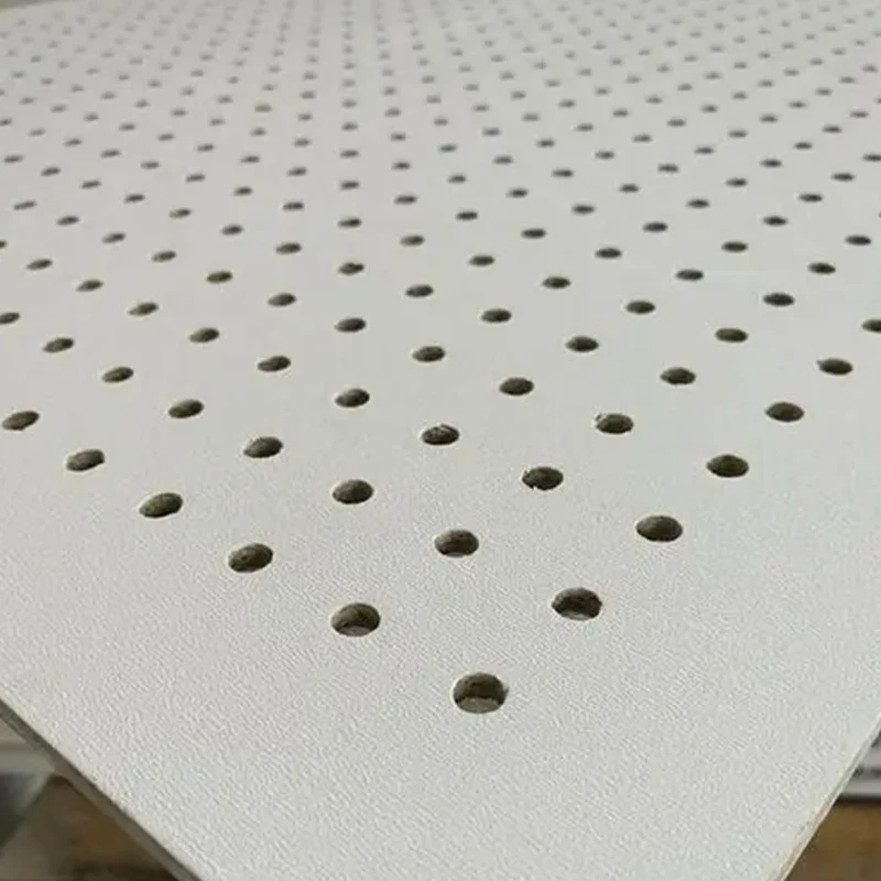 Перфорированные композитные акустические панели для потолочных комнат звукоизоляционные