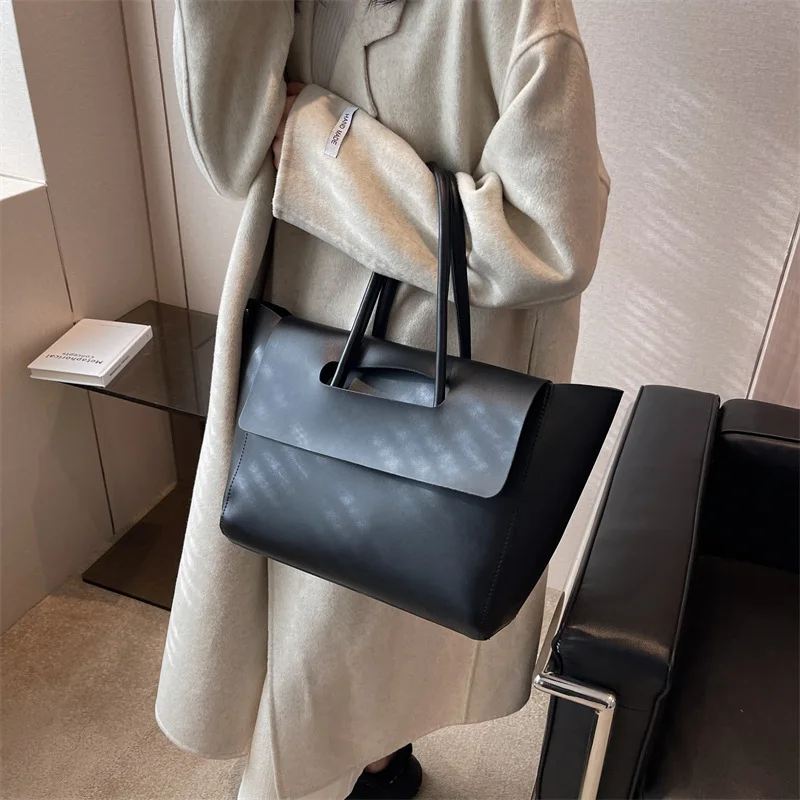Fashion Woman Autumn Winter Large Capacity Tote Bags Ladies Luxury Commuting Handbag Black Brown PU Leather Shoulder bags