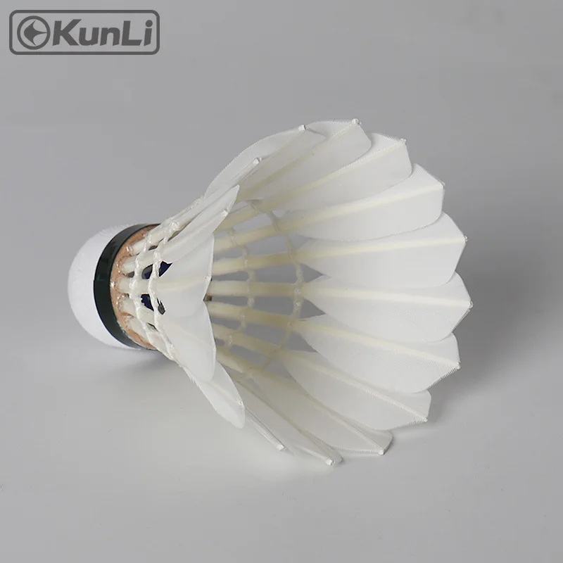 Durable KUNLI OEM Silver Feather Speed Badminton Shuttlecock For Competition