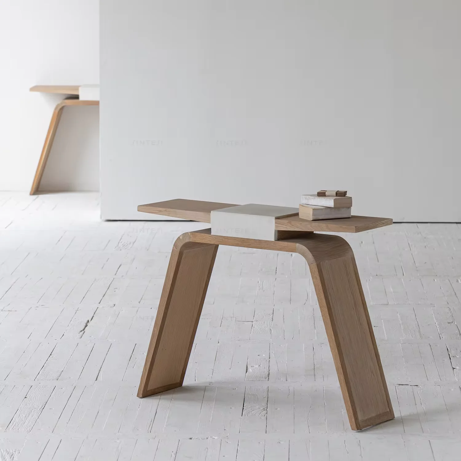 Oriental Modern Style Oak Wood Console Table Inspired Dining and Living Room Furniture for Villa for Concrete Decoration