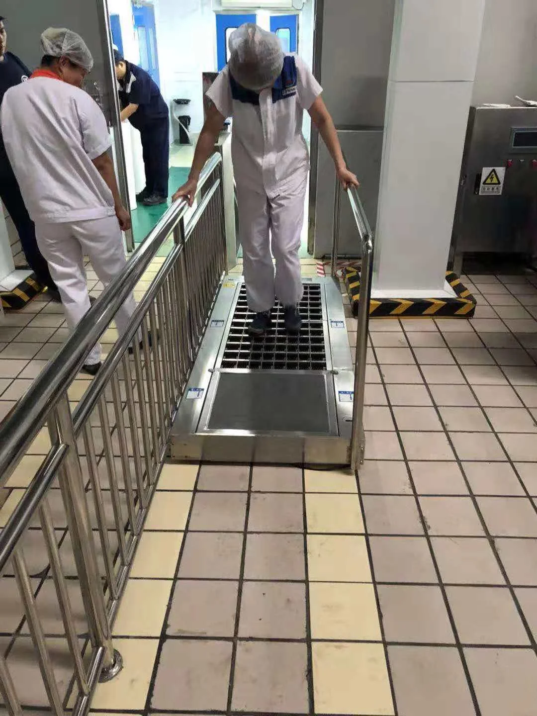 Supplier CE Certification Cleaning Machine for Sale Plasma Cleaner Machine China Metal Glass Power Building Surface Food Plastic