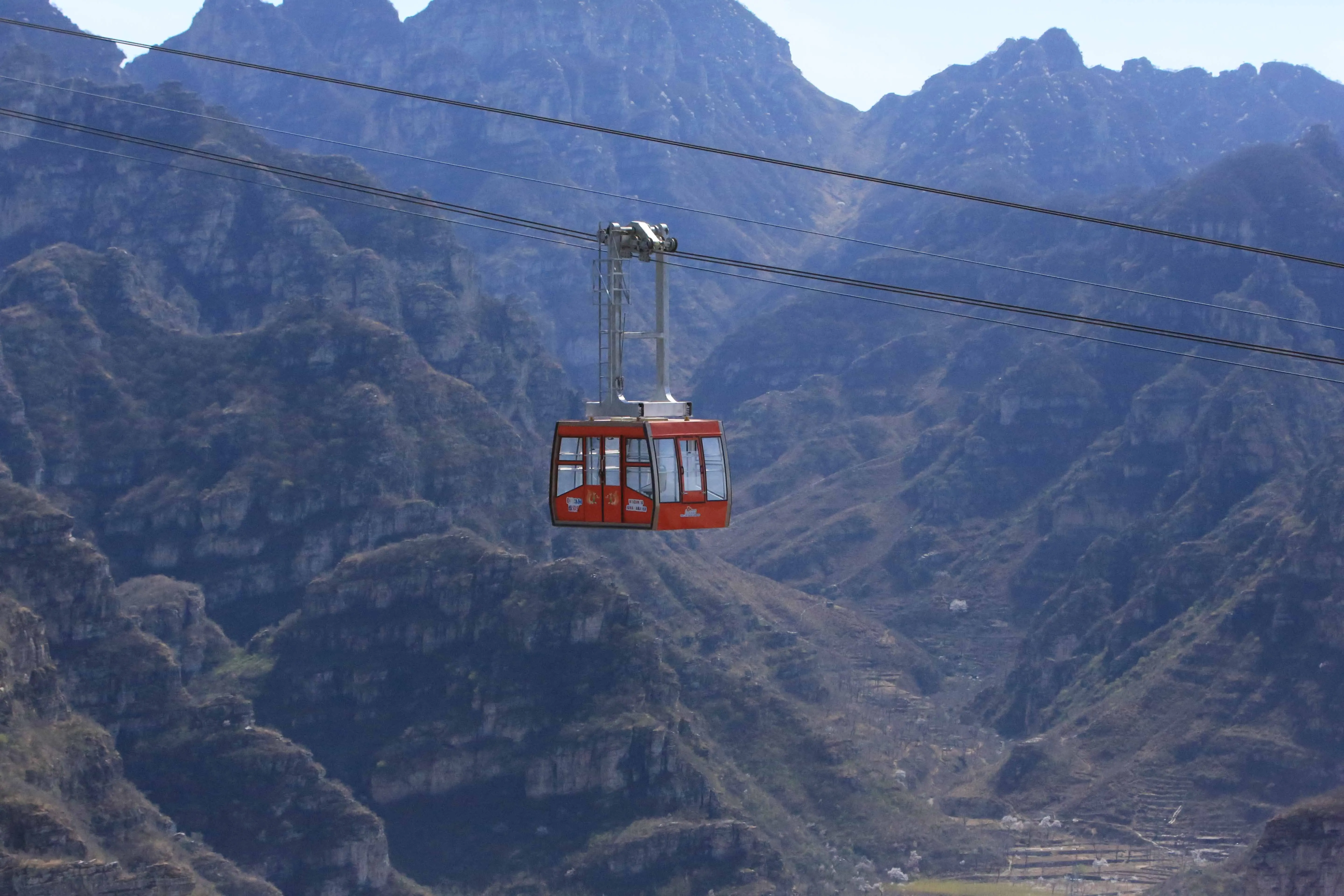 High quality Hanging basket  amusement Sightseeing equipment Cable cars aerial Ropeways tramway