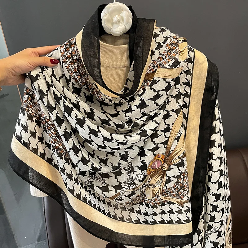 Manufacturer newest fashion chain pattern head scarf shawl for women classic black and white houndstooth printed viscose scarves