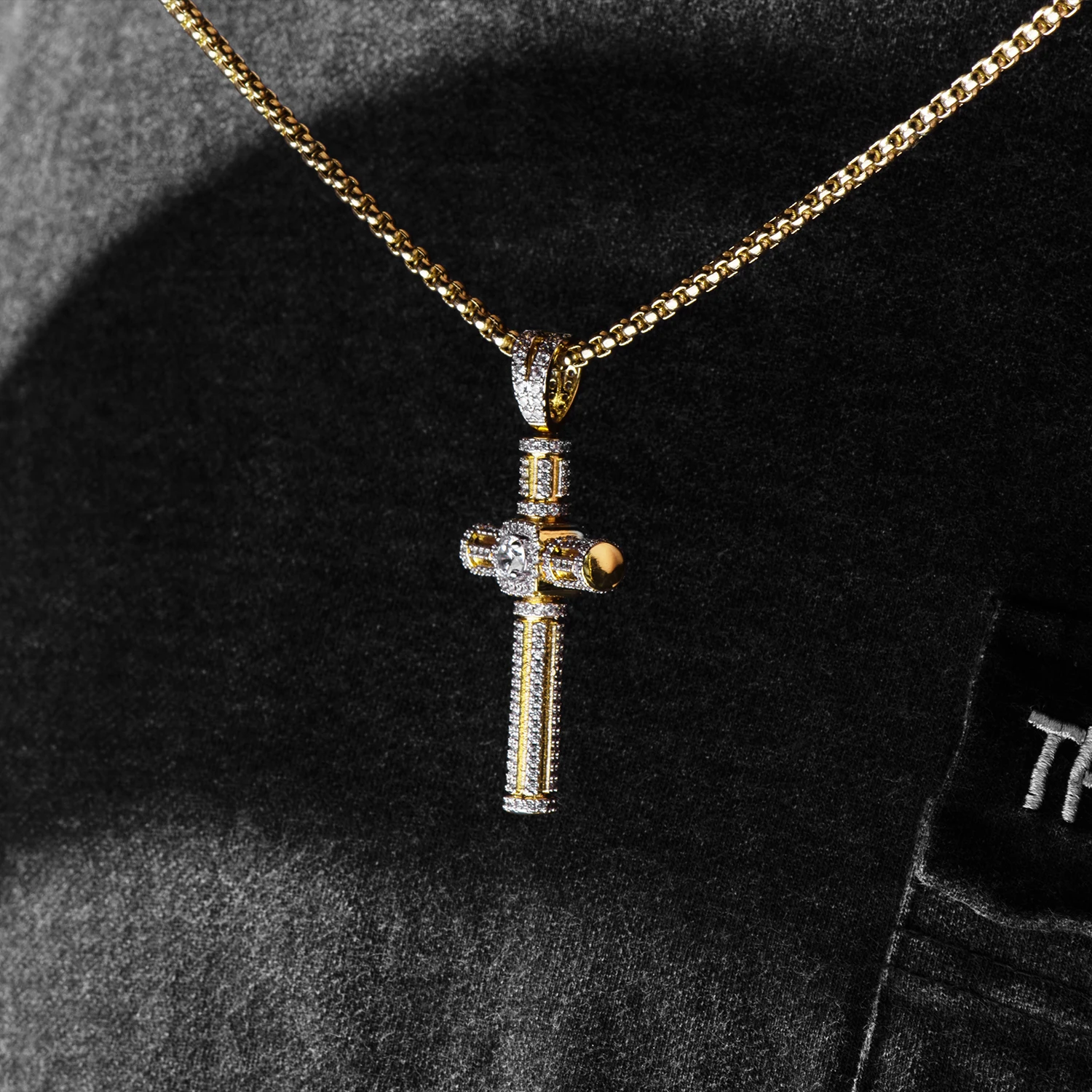 2021 European and American Jewelry Rock Music Headphone Pendant Couple Necklace Silver Women Men Gold Cross pendant Men