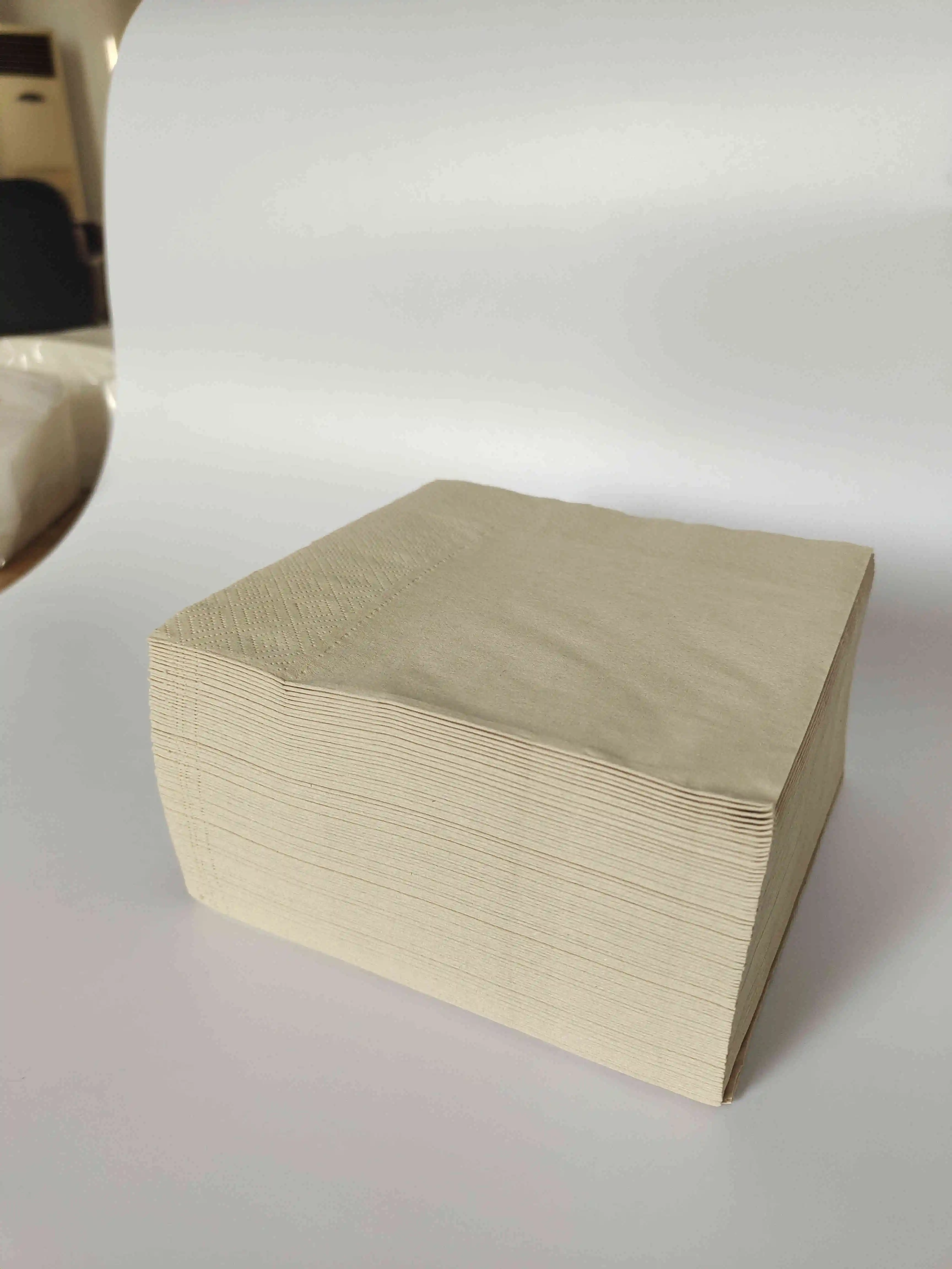 Paper Napkin Unbleached Brown Napkin Table Napkin Factory Direct Sales Can Be Customized Wholesale Price Brown Virgin Wood Pulp