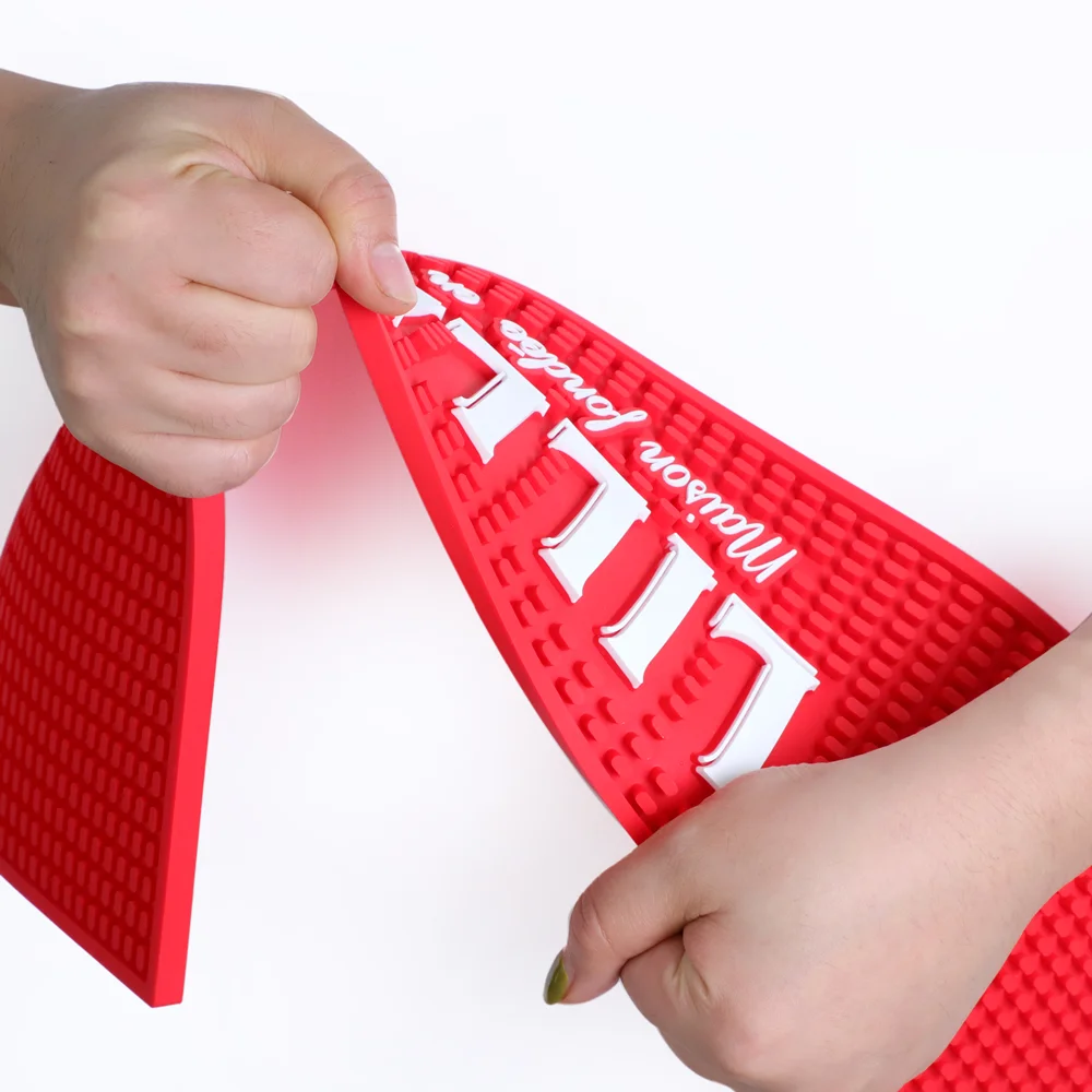 Wholesale Custom Logo Silicone Counter Bar Accessories Runner Mat