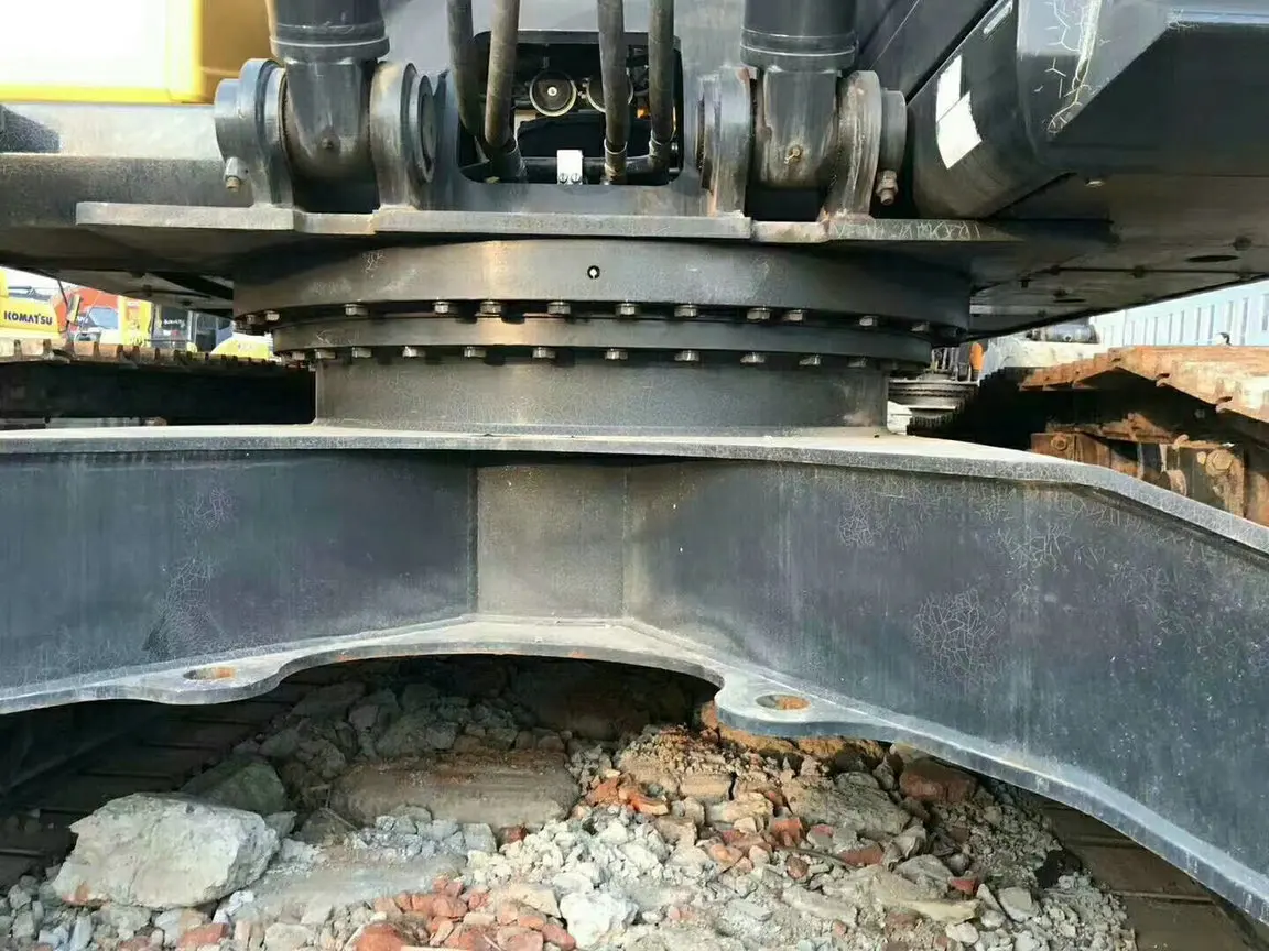 Экскаватор Kobelco желтый высокое качество низкая цена