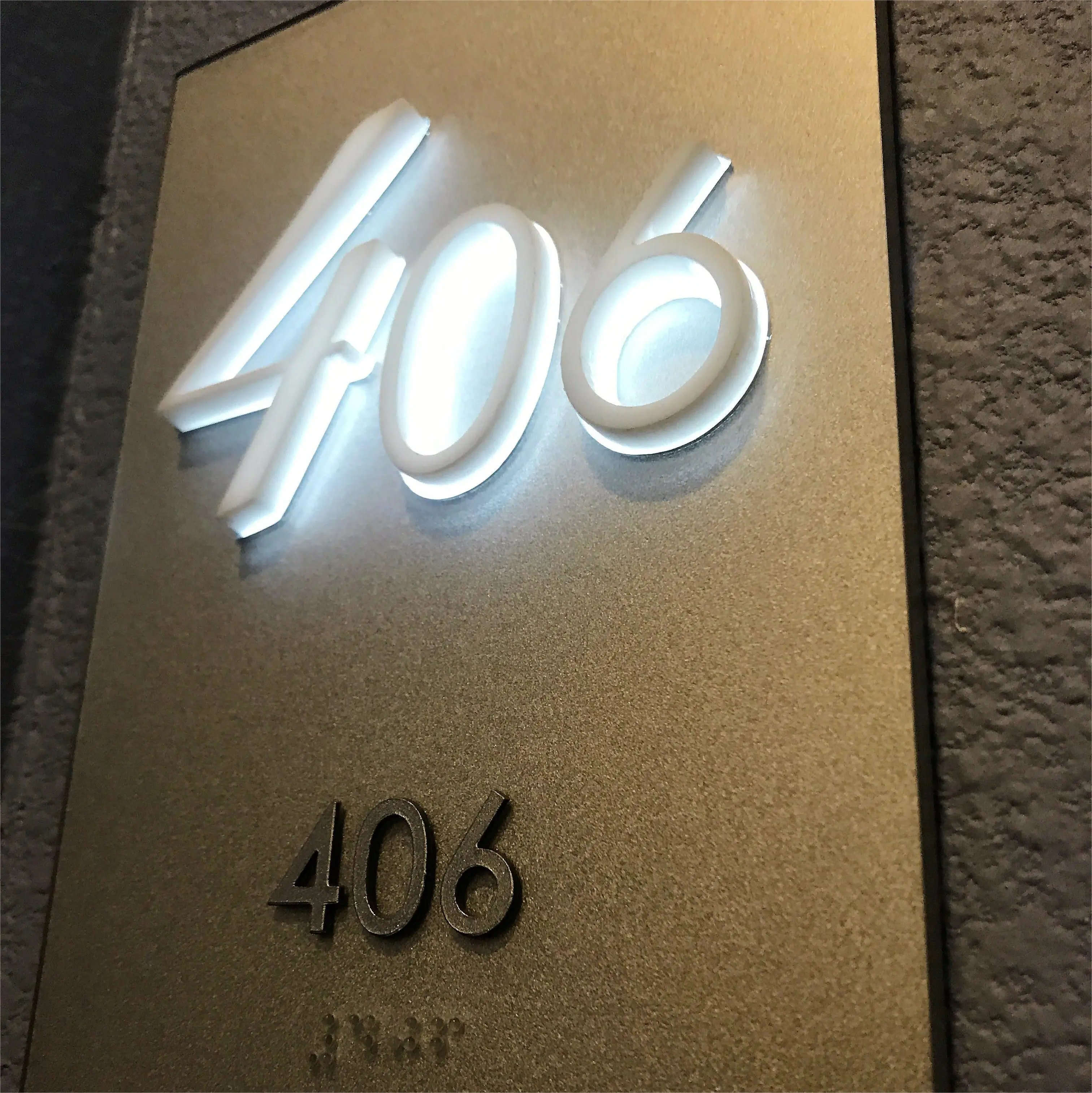 Antique Brass Wireless Hotel Room House Number Designer Apartment Door Plate