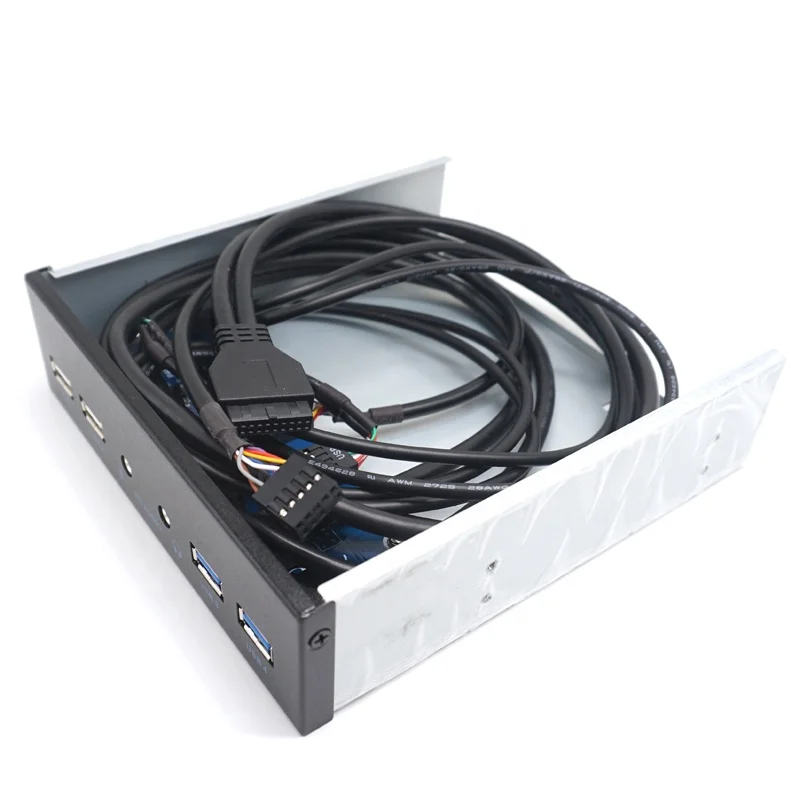 Передняя панель 5,25 дюйма, USB 3,0, 2 порта + USB 2,0, 2 порта, USB-концентратор, флоппи-адаптер, поддержка аудиовыхода HD и входа микрофона