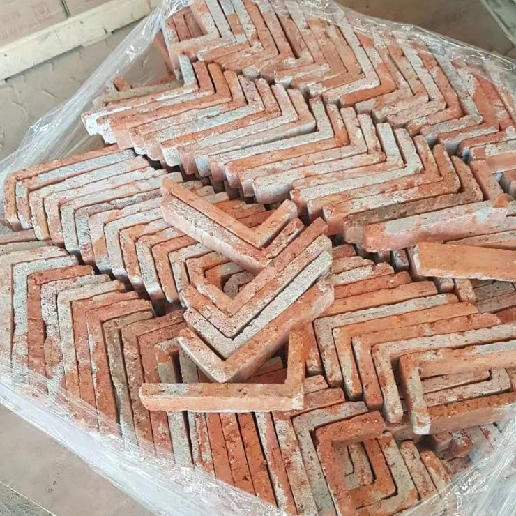  Красный старый тонкий угловой