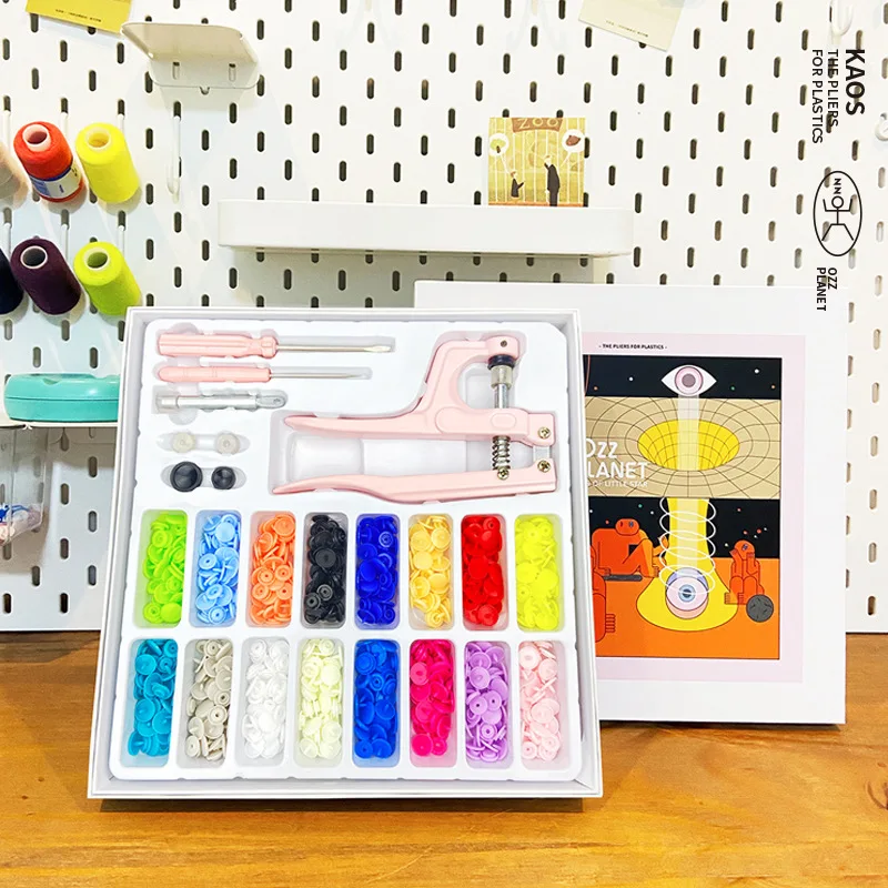 Hot selling fashion wholesale clamp pliers kit plastic snap button pliers Sewing Accessory Set for Knitting Hand Work Tool