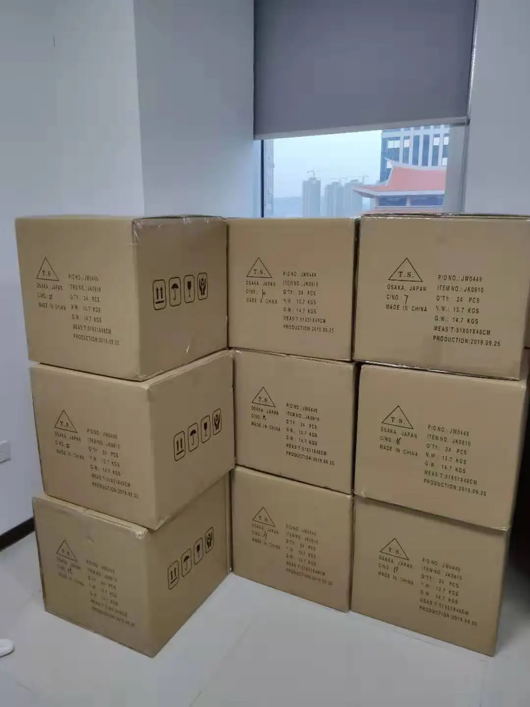 3.back support packing.jpg