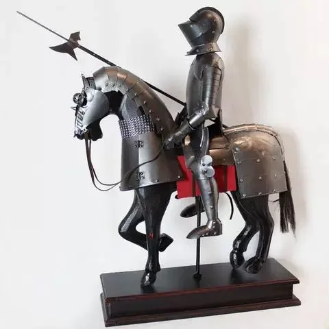 Good Quality New Arrivals Historical Medieval Knight Statue Statue Model