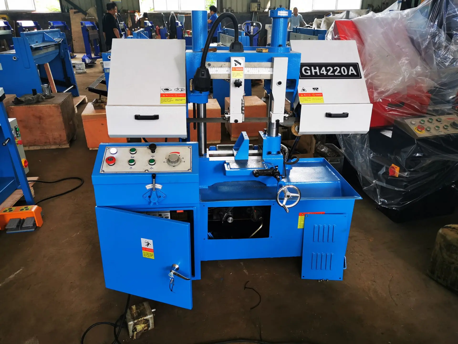 GH4220A automatic metal cutting band saw machine with CE