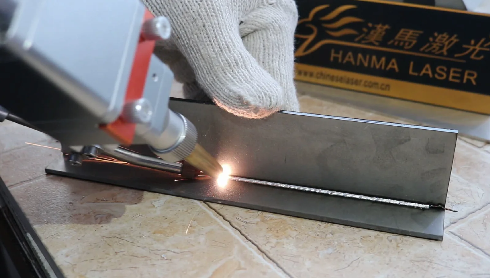 HanMa factory directly sale fiber laser welding machine high welding speed welder laser machine efficiency for metal welding