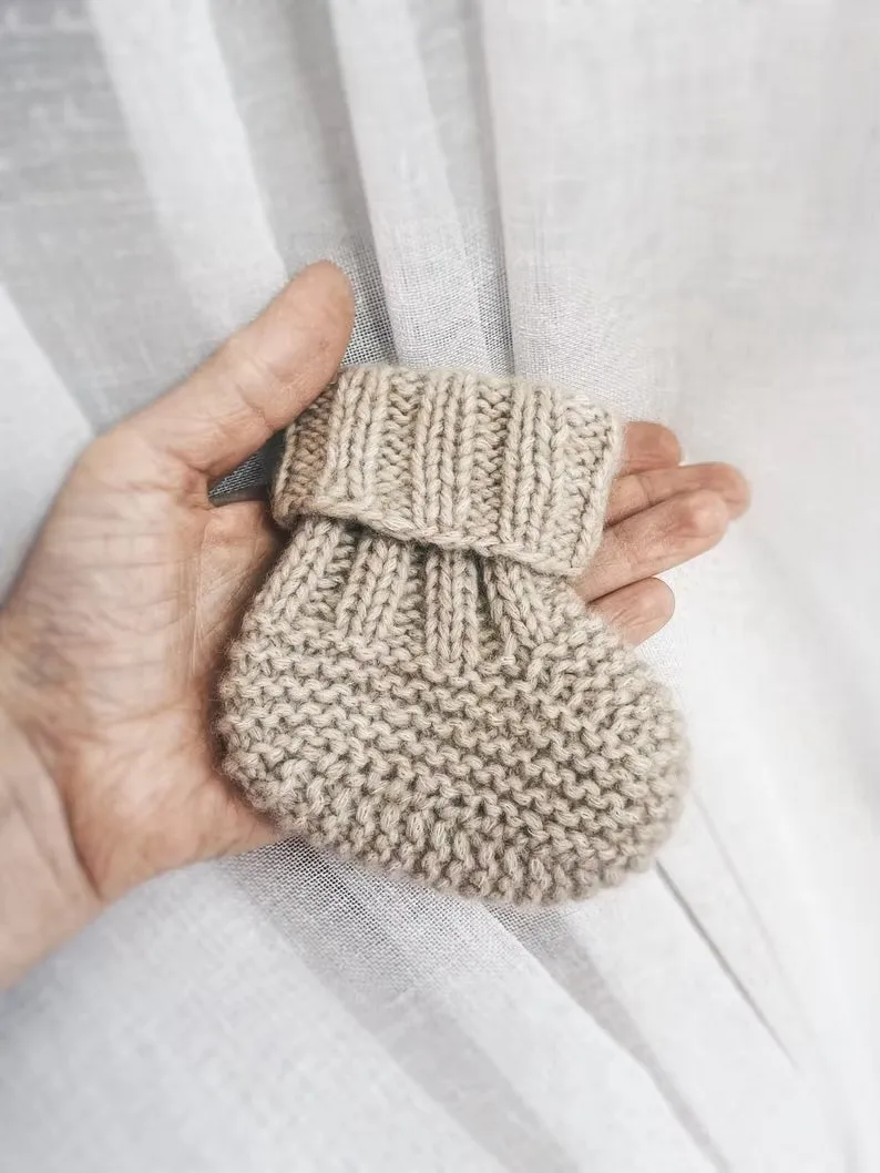 Y-Z Custom size cheap design cotton knitted crochet newborn unisex baby booties shoes for babies bootie socks