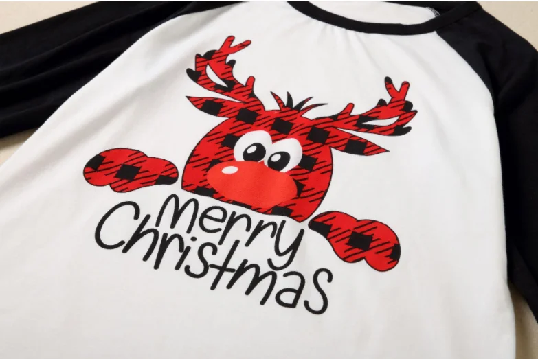 2021 hot sale red full print deer lovely Merry Christmas matching family pajamas sets  Christmas pajamas cotton pajamas sets