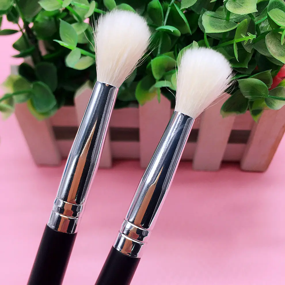 Vegan Nylon Bristles Tapered Blending Brush Soft Eye Makeup Blending Tools for Powder Eyeshadow Looks