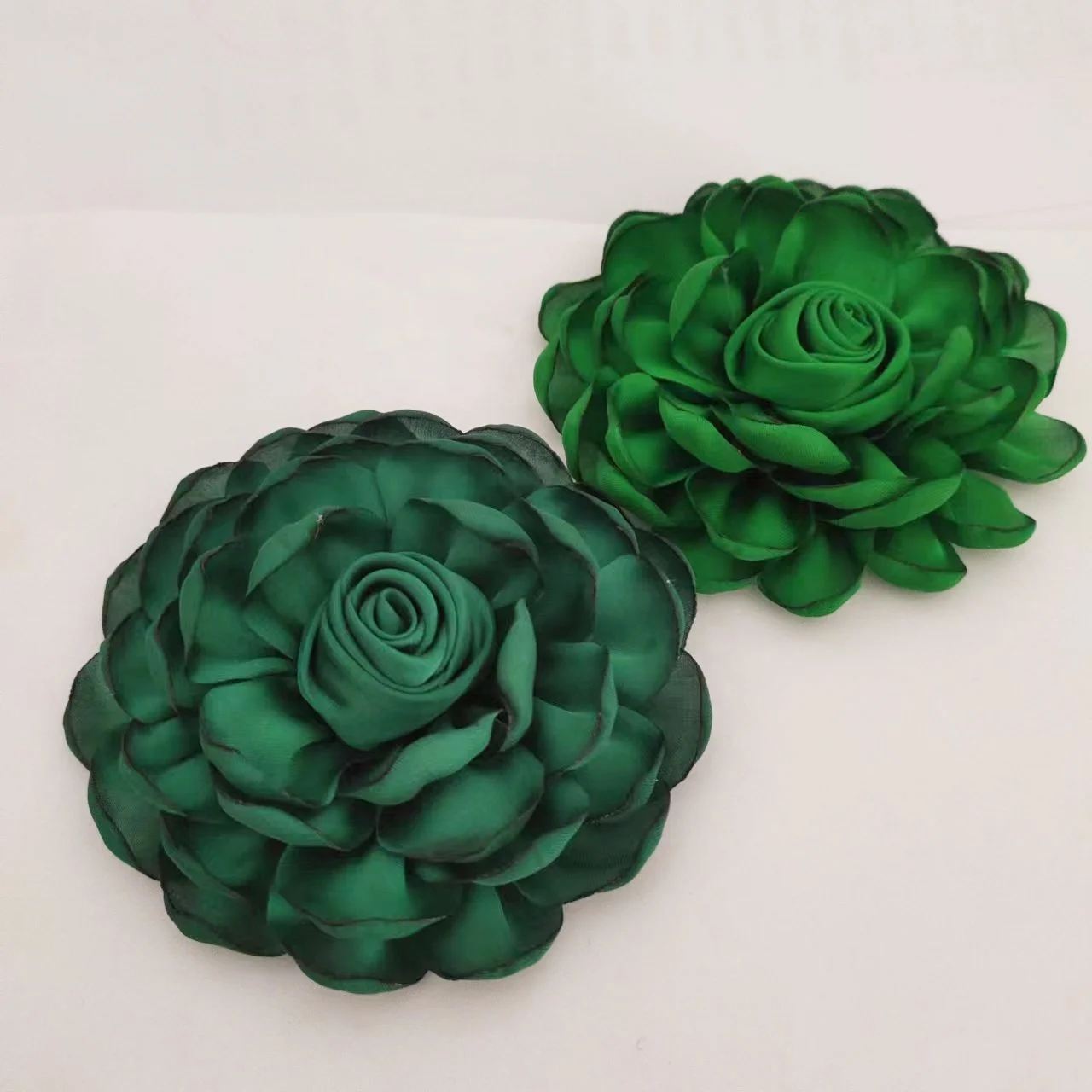 10 cm hot sale fashion design 3d fabric flowers,large satin flowers for headbands,pretty bloom for decorative