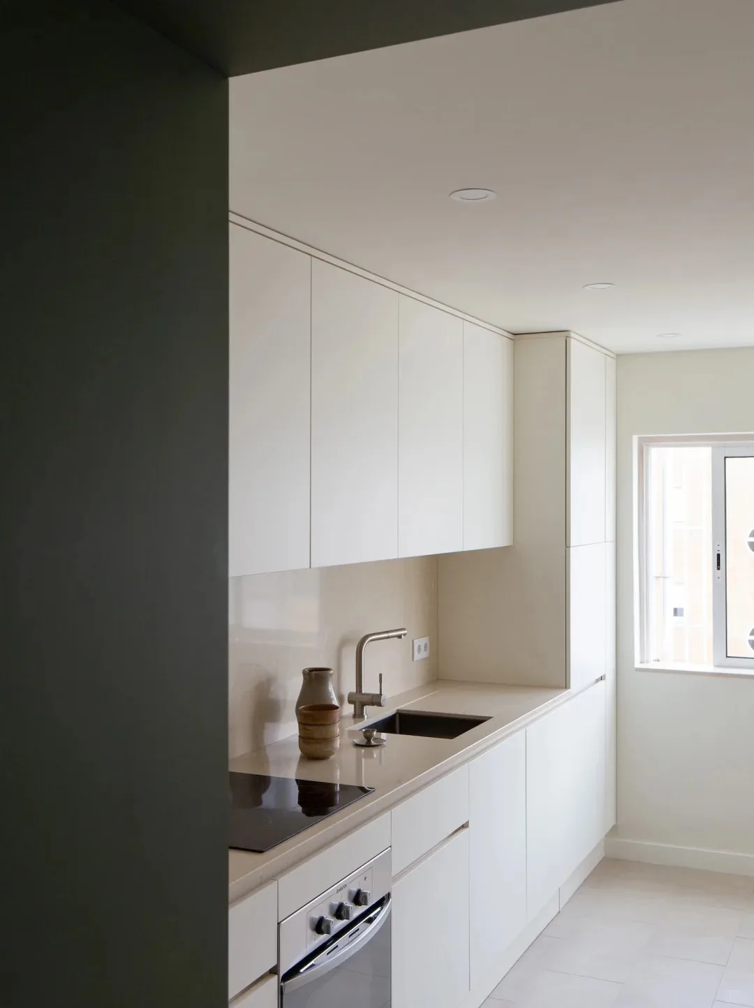 Custom European Full Morden Luxurious High End Grey Kitchen Shaker Style Cabinets with Glass Showcase