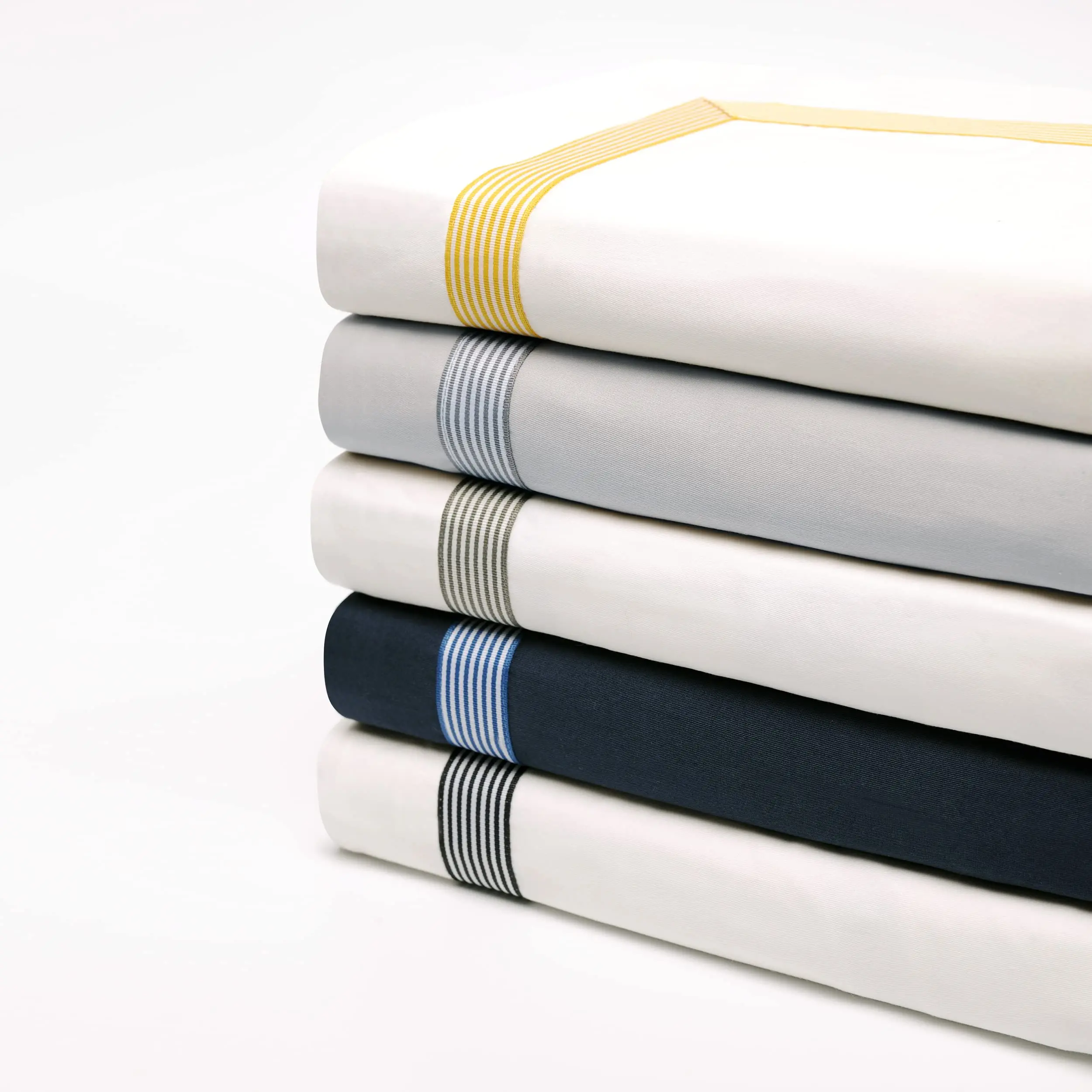 Комплект постельного белья из хлопка и сатина