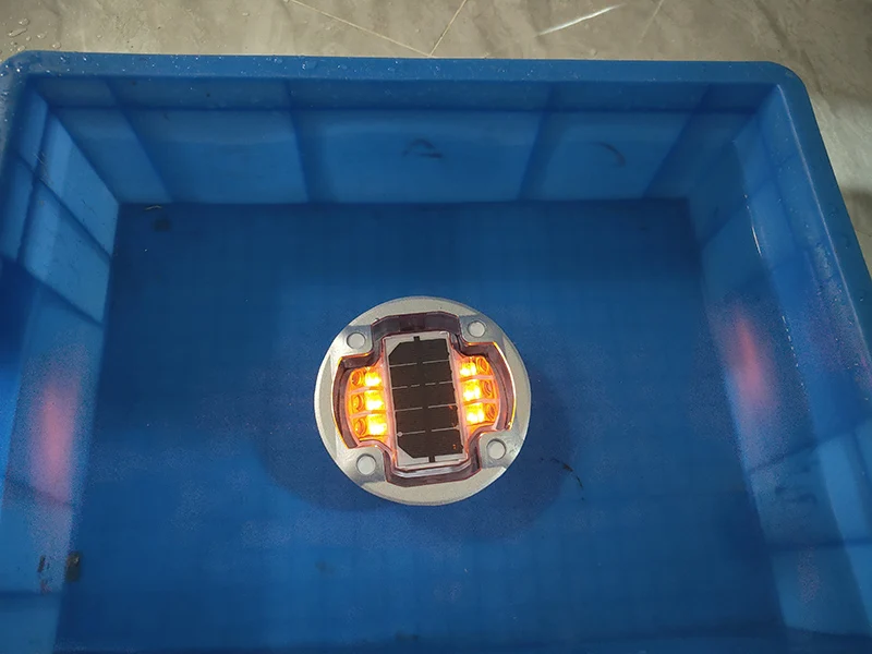 Factory Manufacture Wholesale High Quality 137MM Waterproof Green Color IP68 Solar Road Studs