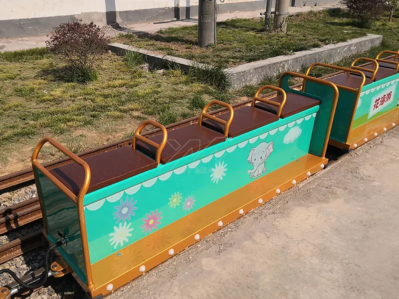 SanChuan Top Sale Battery Kids Mini Train Animal Electric Amusement Indoor Park Train