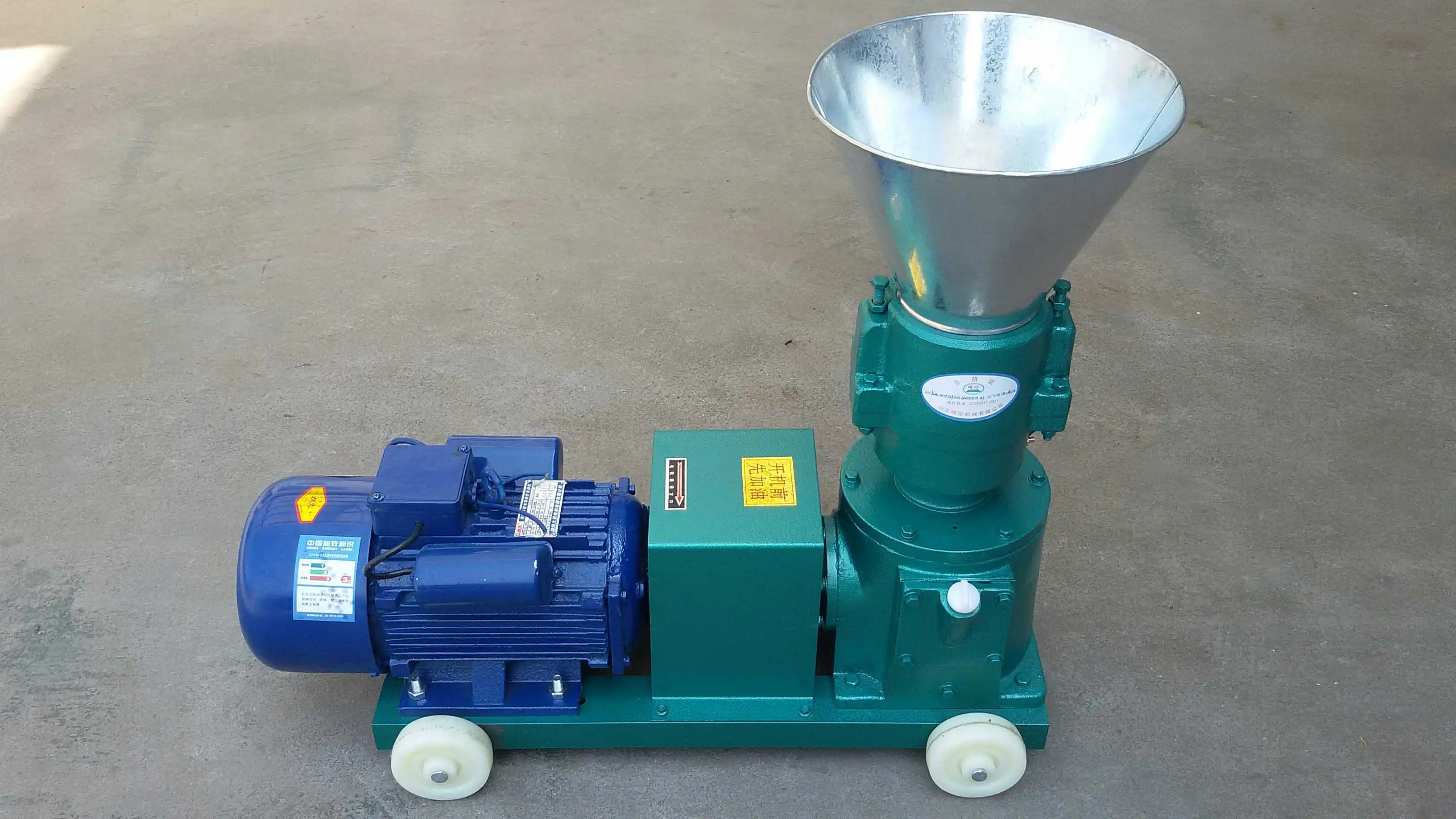 SanYuan Type-120  making machine poultry chicken fish cattle goat animal Feed Pellet