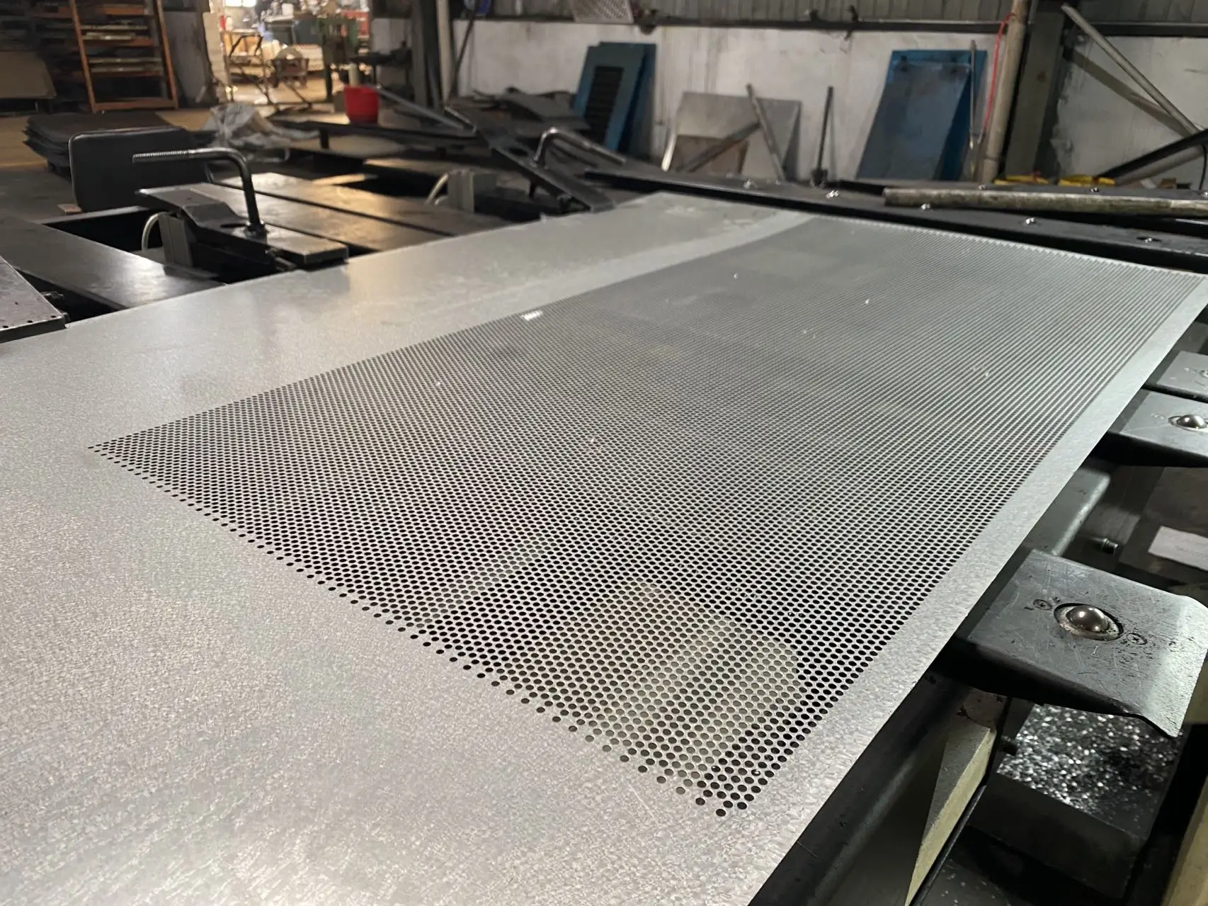 Perforated round hole aluminum metal sheet for window screen