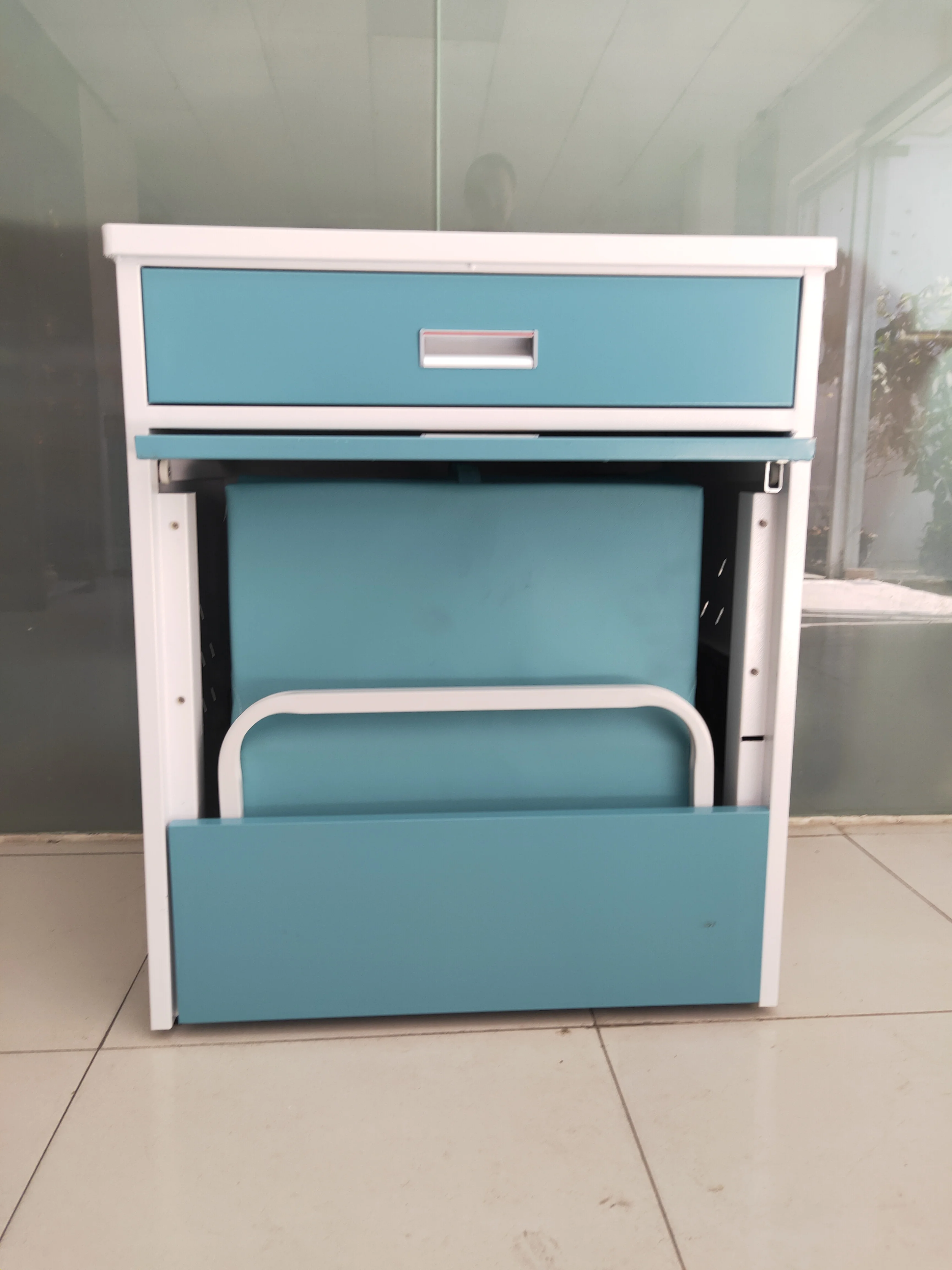 2022 Hot Sale High Quality Strong And Durable Hospital Dual-purpose Folding Escort Bed