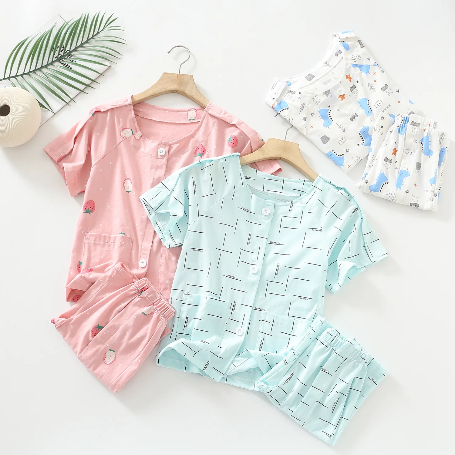 Spring summer short sleeves strawberry dinosaur line letters children leg arm injuries children care nursing clothes uniform